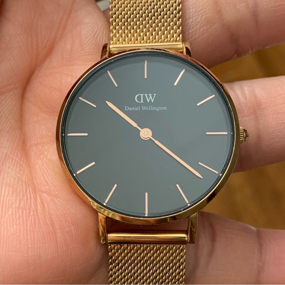 Daniel Wellington Petite Melrose Watch EUC - Picture 8 of 16